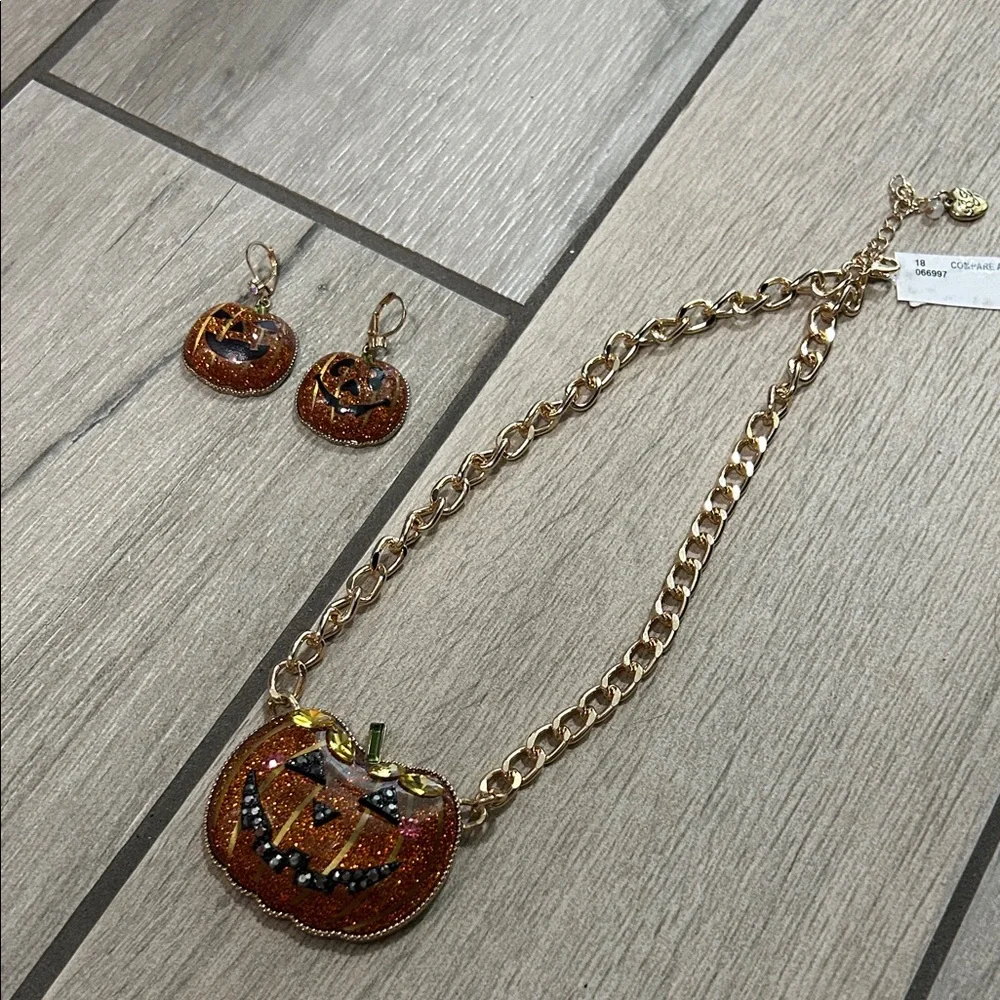 Betsey Johnson Orange Pumpkin Necklace and Earring Set - Picture 2 of 6